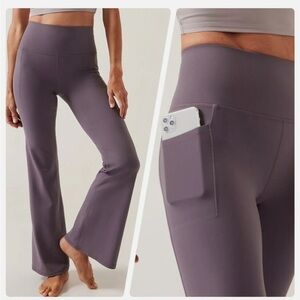 Athleta Salutation Stash Flare Leg, XS petite